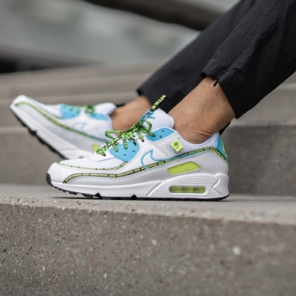 Nike Air Max 90 SE worldwide white blue fury black volt in box + laces stickers - Picture 9 of 11
